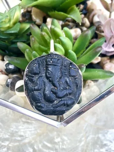 Antique Carved Black Stone Spiritual Deity Ganesh Elephant Amulet Silver Pendant